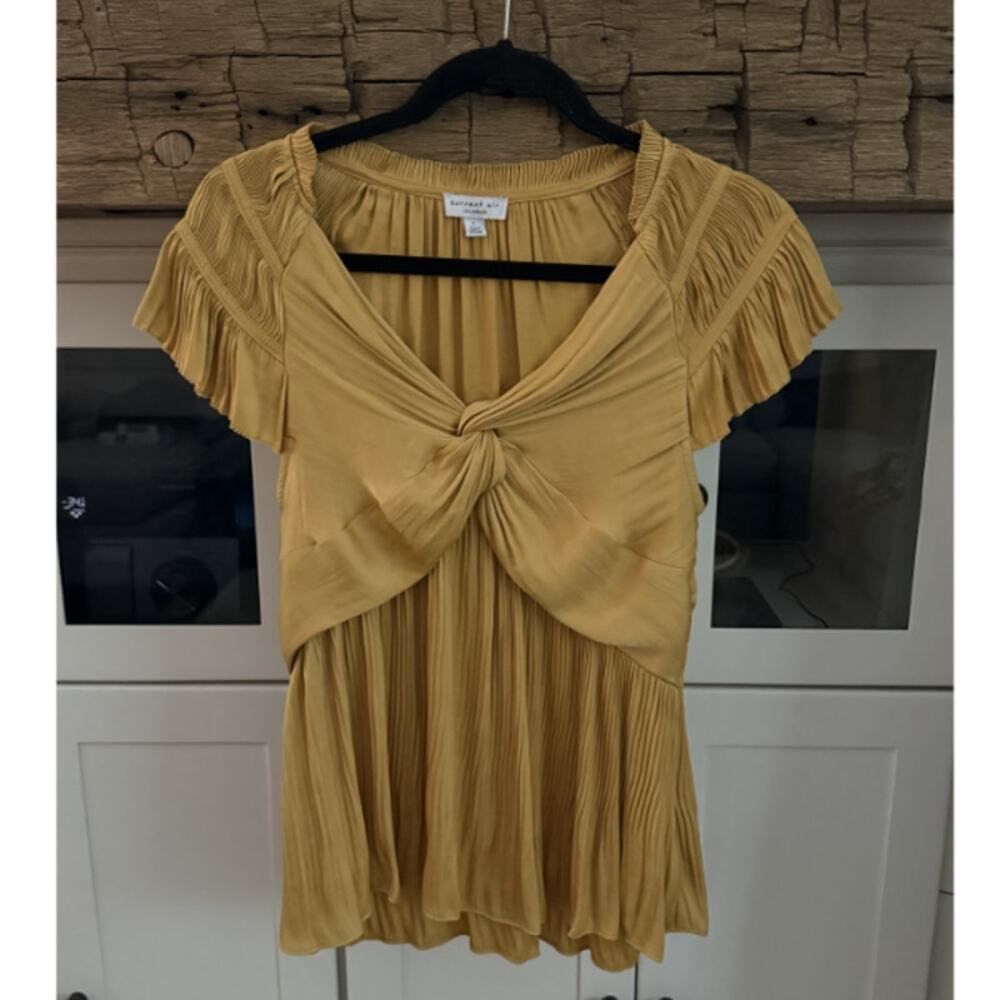 Current Air Mustard Gold Twist Front Pleated Blouse Flutter Sleeve L